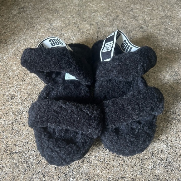UGG Kids Oh Yeah Slide black fluffy size 3 - Picture 2 of 5